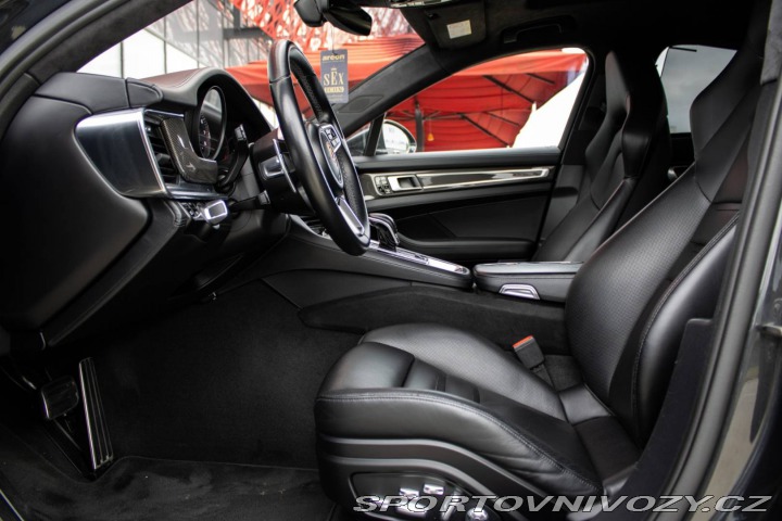 Porsche Panamera Turbo 4x4 / 404kW / A8 / 2017