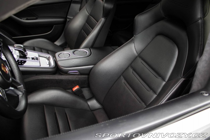 Porsche Panamera Turbo 4x4 / 404kW / A8 / 2017