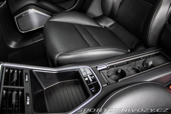 Porsche Panamera Turbo 4x4 / 404kW / A8 / 2017