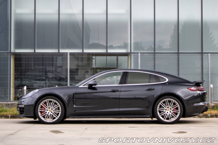 Porsche Panamera Turbo 4x4 / 404kW / A8 / 2017