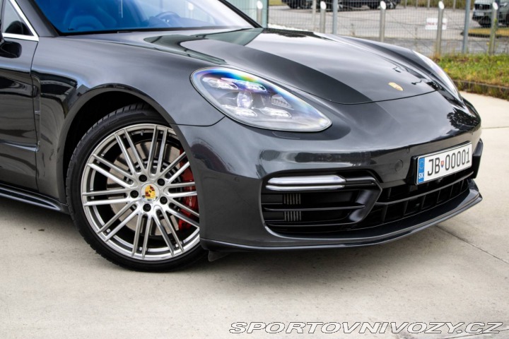 Porsche Panamera Turbo 4x4 / 404kW / A8 / 2017