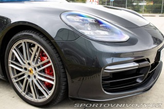 Porsche Panamera Turbo 4x4 / 404kW / A8 / 2017