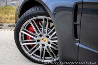Porsche Panamera Turbo 4x4 / 404kW / A8 / 2017
