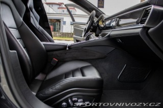 Porsche Panamera Turbo 4x4 / 404kW / A8 / 2017