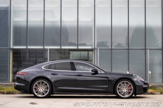 Porsche Panamera Turbo 4x4 / 404kW / A8 / 2017