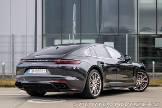 Porsche Panamera Turbo 4x4 / 404kW / A8 / 2017