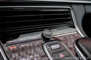 Porsche Panamera Turbo 4x4 / 404kW / A8 / 2017