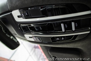 Porsche Panamera Turbo 4x4 / 404kW / A8 / 2017