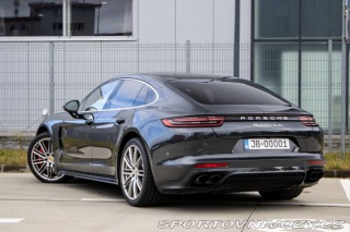Porsche Panamera Turbo 4x4 / 404kW / A8 / 2017