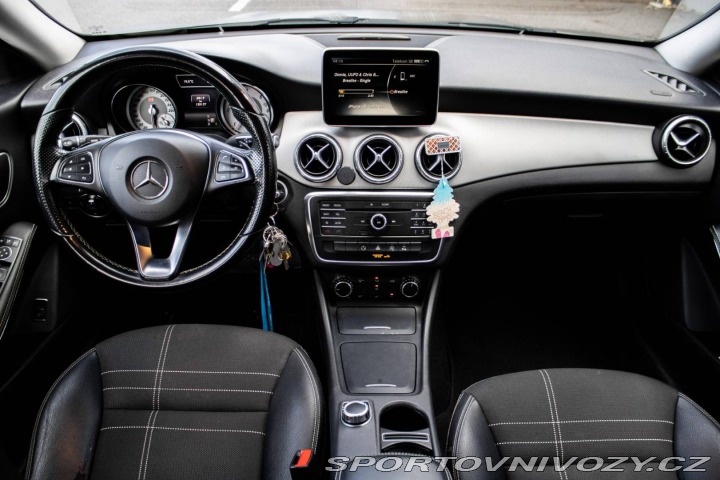 Mercedes-Benz CLA Shooting Brake 220 CDI A 2015
