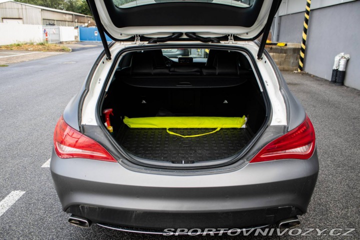 Mercedes-Benz CLA Shooting Brake 220 CDI A 2015