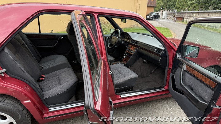 Mercedes-Benz E 1994