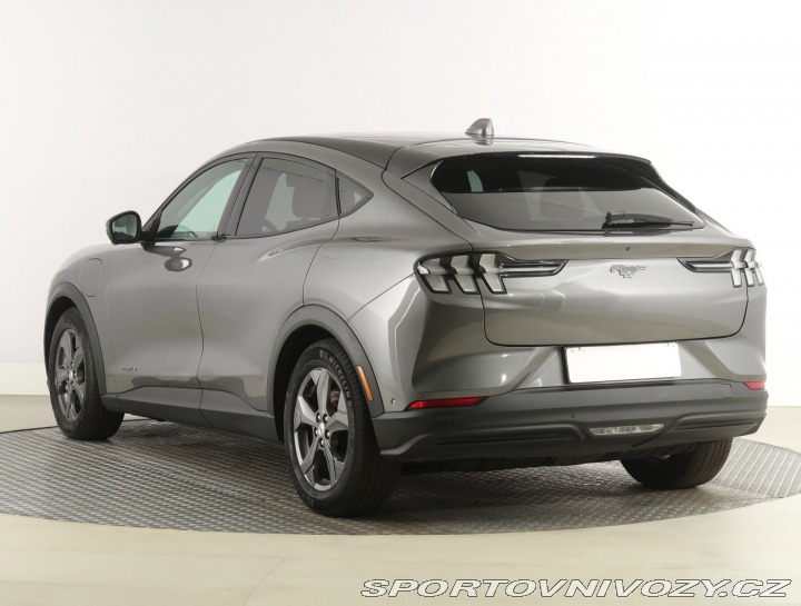 Ford Mustang Mach-E Standard Range RW 2021
