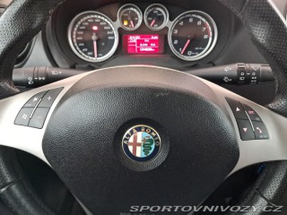 Alfa Romeo MiTo 1.4 MultiAir 2011