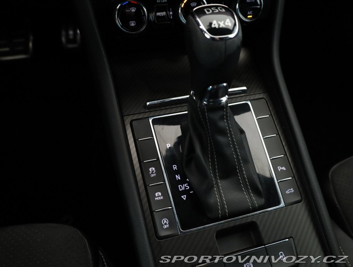 Škoda Superb Sportline 2.0 TSI 2021