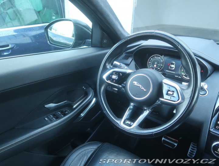 Jaguar E-Pace R-Dynamic P300e AWD 2021