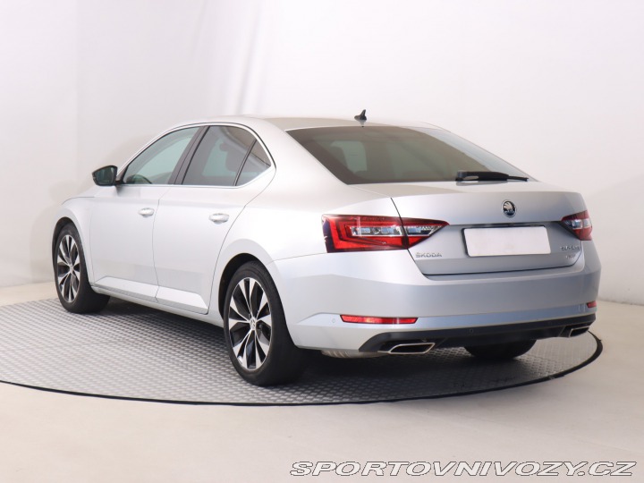 Škoda Superb 2.0 TSI 2016