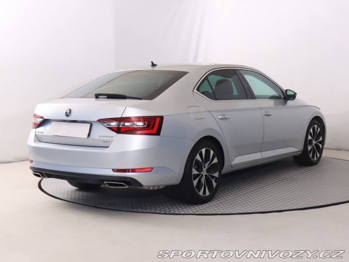 Škoda Superb 2.0 TSI 2016