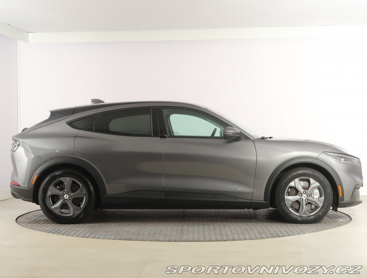 Ford Mustang Mach-E  Extended Range RW 2021