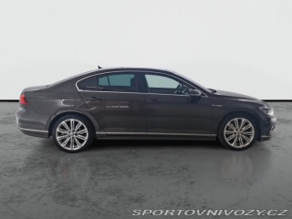 Volkswagen Ostatní modely Passat R-Line 2.0 BiTDI 2016