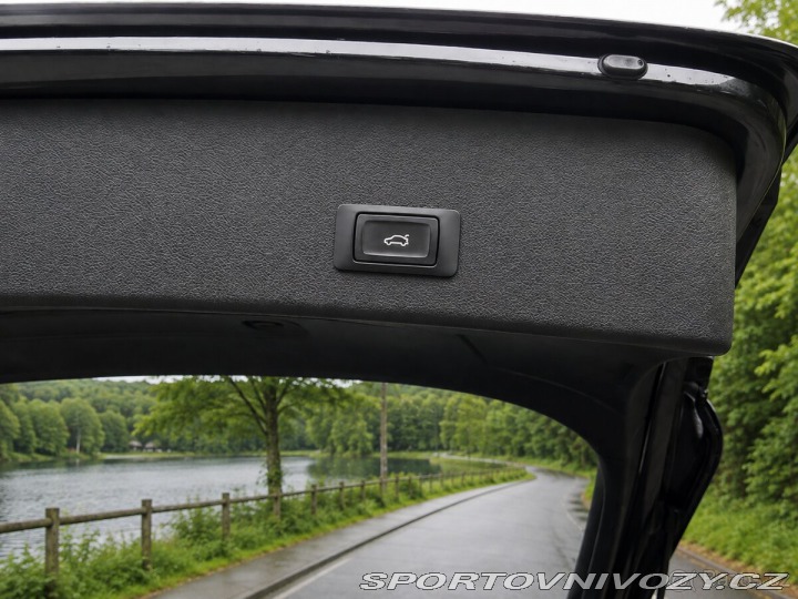 Audi A4 Avant 2,0   100 kW | NAVI 2014