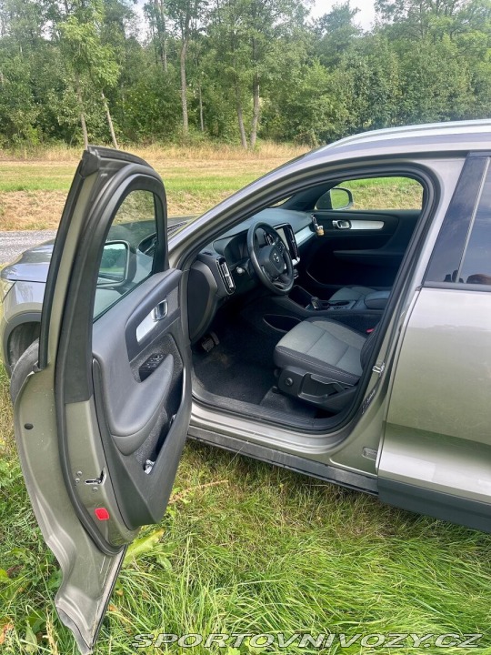 Volvo Ostatní modely XC40 2,0 B4 AWD benzin 2021