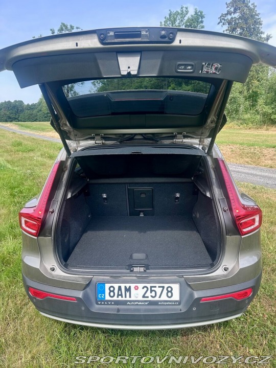 Volvo Ostatní modely XC40 2,0 B4 AWD benzin 2021