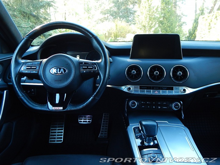 Kia Stinger GT 3.3 V6 T-GDi-CZ-DPH 2018