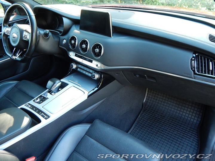 Kia Stinger GT 3.3 V6 T-GDi-CZ-DPH 2018