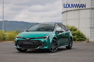 Toyota Corolla 2.0L HEV CVT GR SPORT