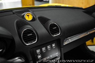 Porsche Cayman  2022
