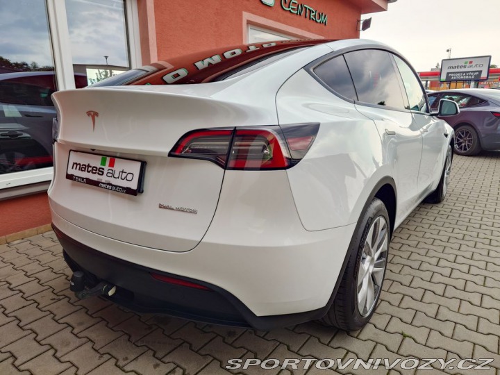 Tesla Model Y Long Range Dual Motor 378 2023