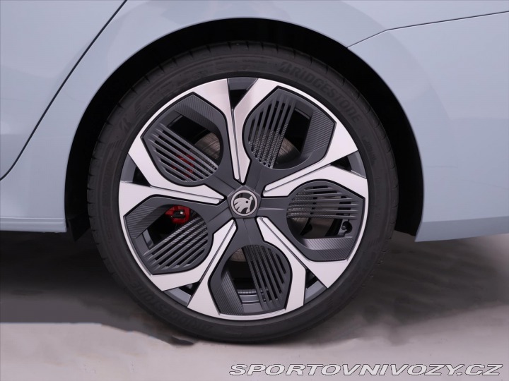Škoda Octavia RS 2,0 TSI 195kW DSG RS DPH 2025