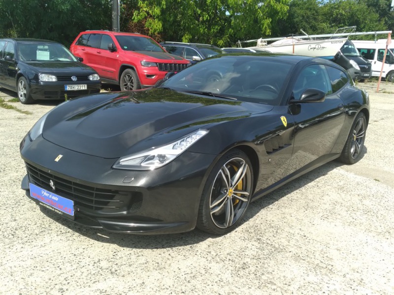 Ferrari GTC4Lusso V12
