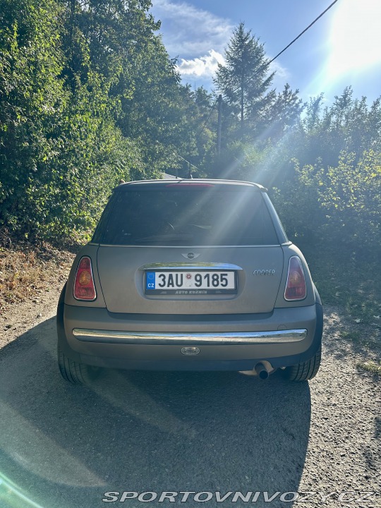 Mini Cooper R50 2003
