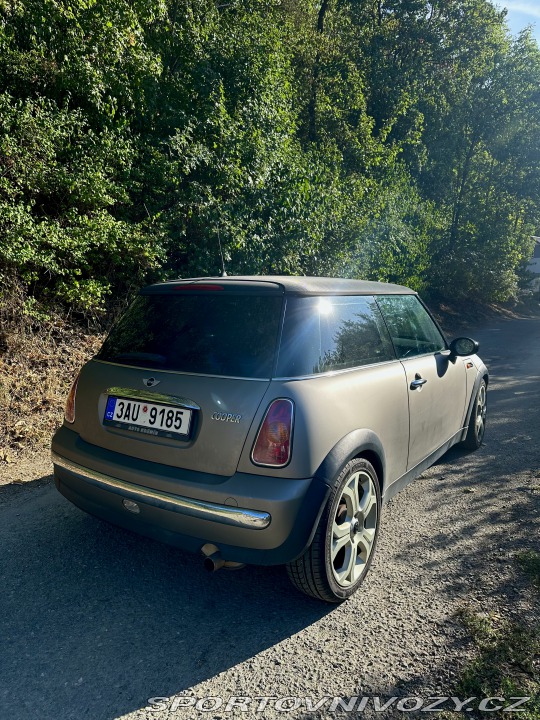 Mini Cooper R50 2003