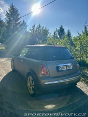 Mini Cooper R50 2003
