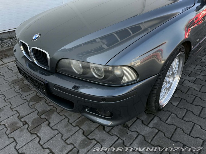 BMW 5 BMW E39 520i 6 válec 2003