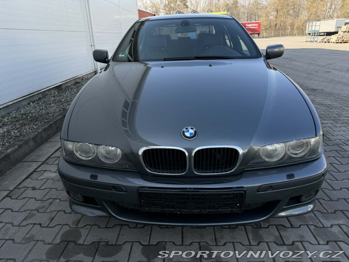 BMW 5 BMW E39 520i 6 válec 2003