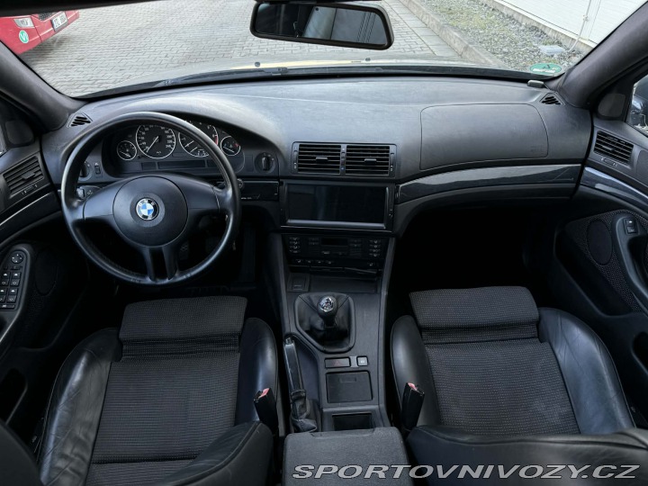 BMW 5 BMW E39 520i 6 válec 2003