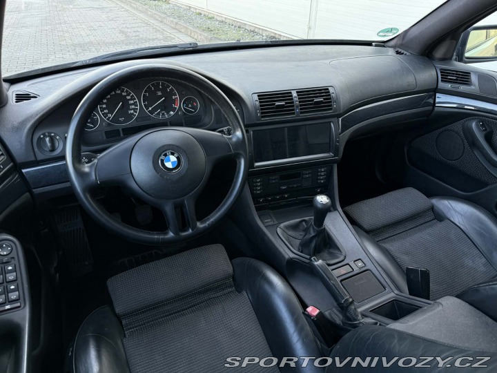 BMW 5 BMW E39 520i 6 válec 2003