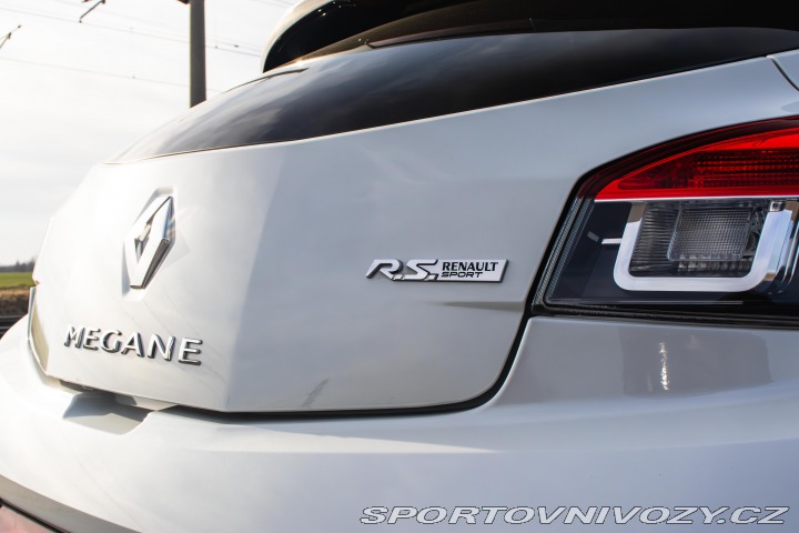 Renault Mégane RS Trophy R DPH*1/250 2015