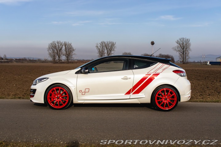 Renault Mégane RS Trophy R DPH*1/250 2015