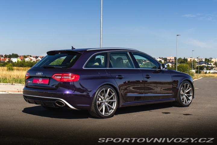 Audi RS4 Avant B8 DPH 2013