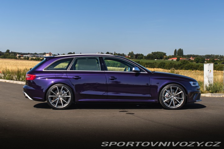 Audi RS4 Avant B8 DPH 2013