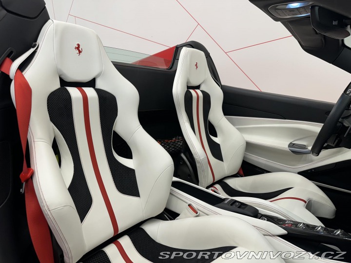 Ferrari F8 Spider*LIFT*DISPLAY*TEMPO 2022