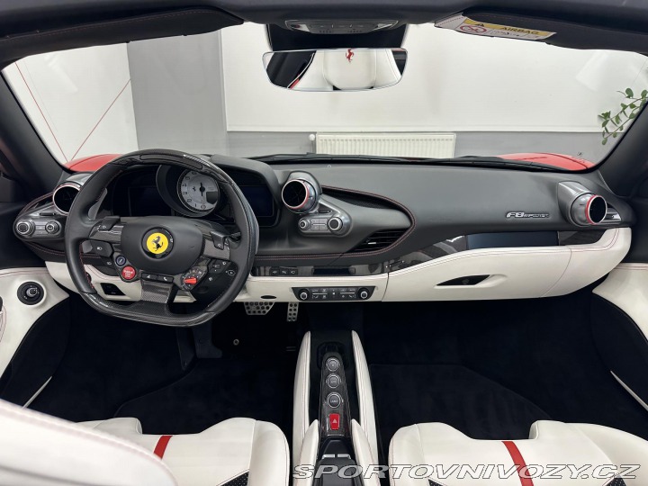 Ferrari F8 Spider*LIFT*DISPLAY*TEMPO 2022
