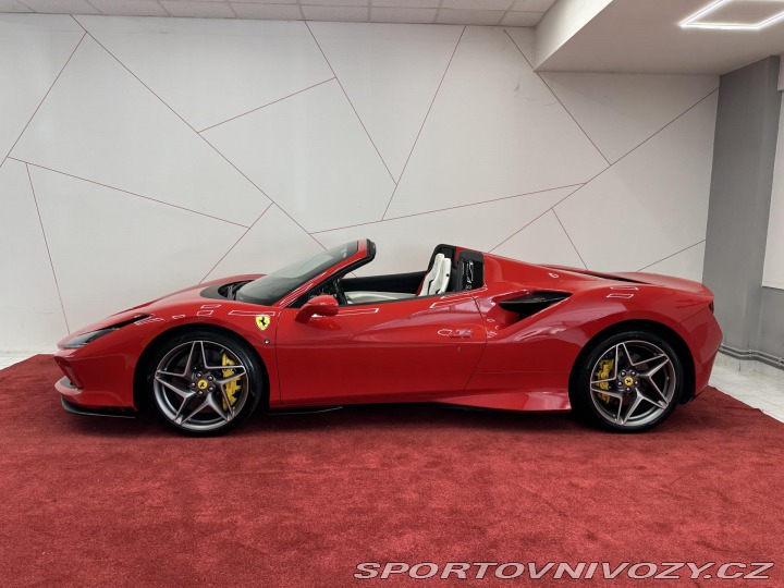 Ferrari F8 Spider*LIFT*DISPLAY*TEMPO 2022