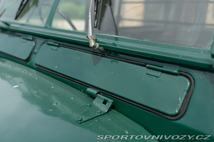 Ostatní značky Ostatní modely Land Rover 88 SERIE II A 1977