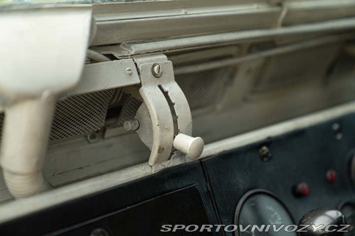 Ostatní značky Ostatní modely Land Rover 88 SERIE II A 1977